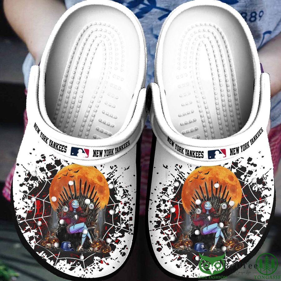 NFL New York Yankee Spiderweb Halloween White Clogs