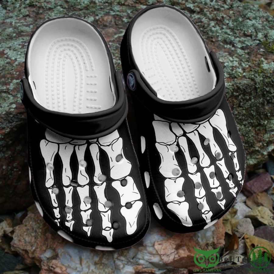 Finger crocs hot sale