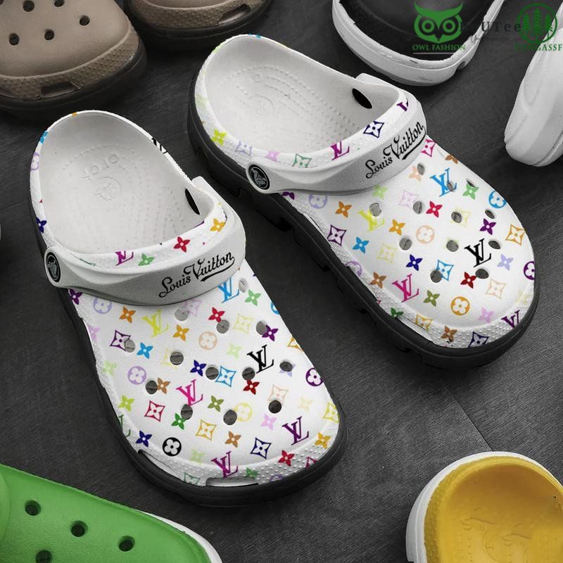 Limited Big Logo Brand LV Louis Vuitton Crocs - Beuteeshop