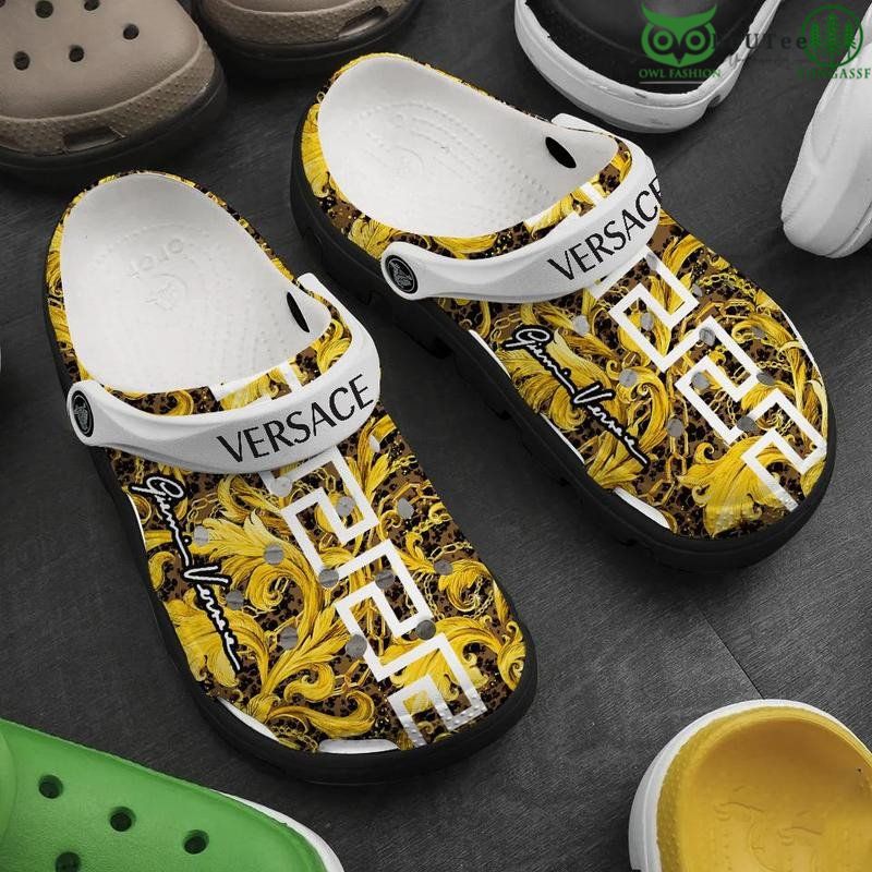 Limited Louis Vuitton Snake Classic LV Crocs - Beuteeshop