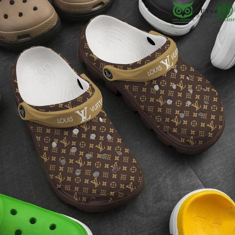 Limited LV Louis Vuitton Classic Color Brand Crocs